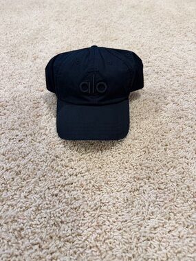 ALO Yoga Off Duty Cap